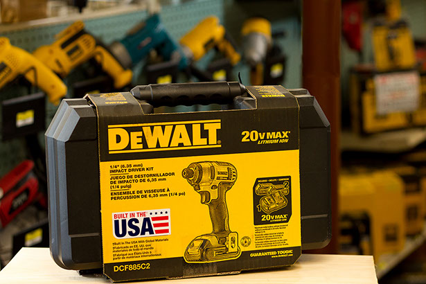 Dewalt, Black & Decker, Makita Bosch, Paslode, cordless drills, saws, drivers, corded power tools, air tools, batteries, drill bits, saw blades 